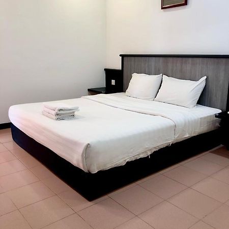 קואלה טרנגאנו Intan Beach Resort מראה חיצוני תמונה