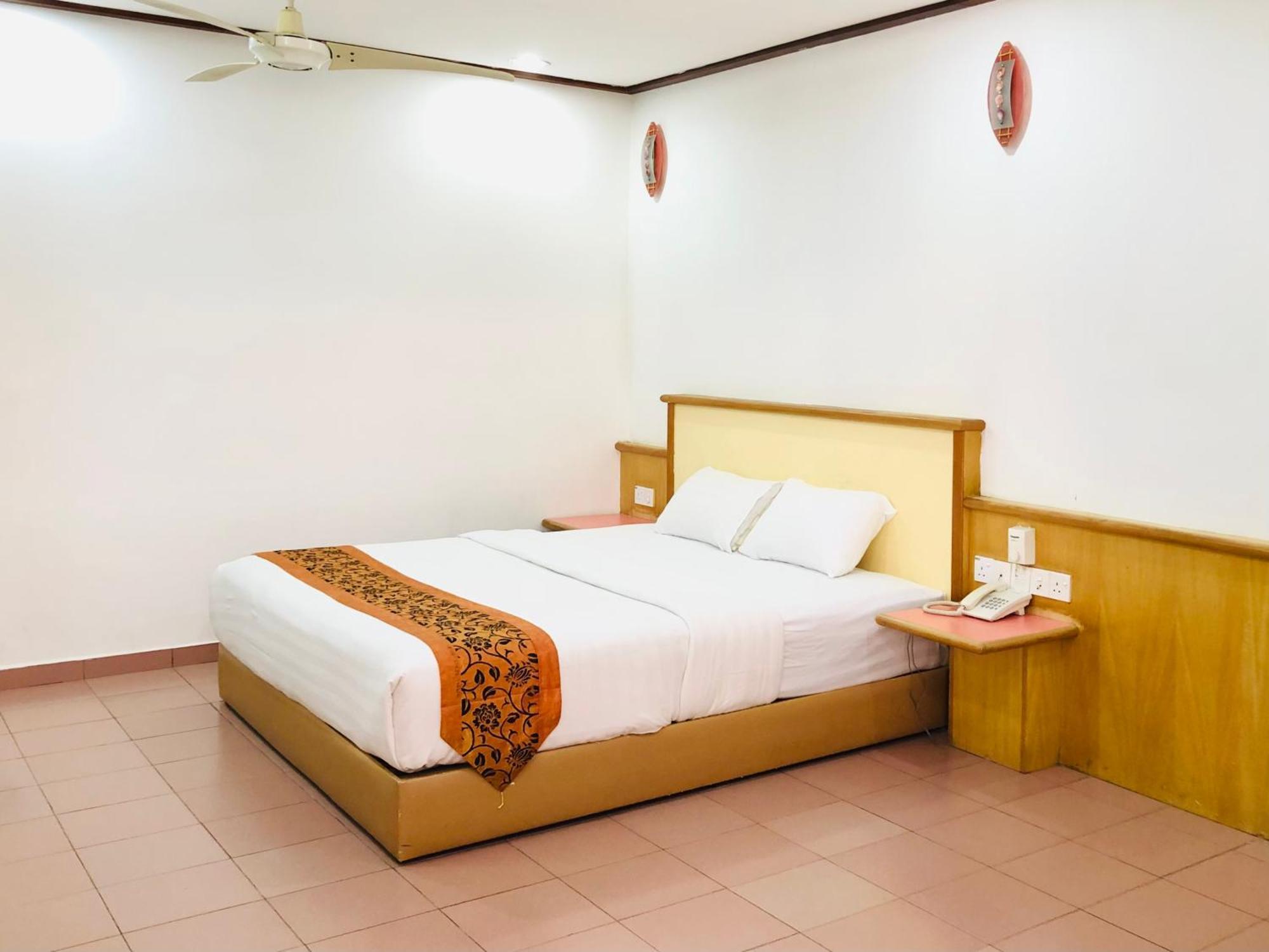 קואלה טרנגאנו Intan Beach Resort מראה חיצוני תמונה