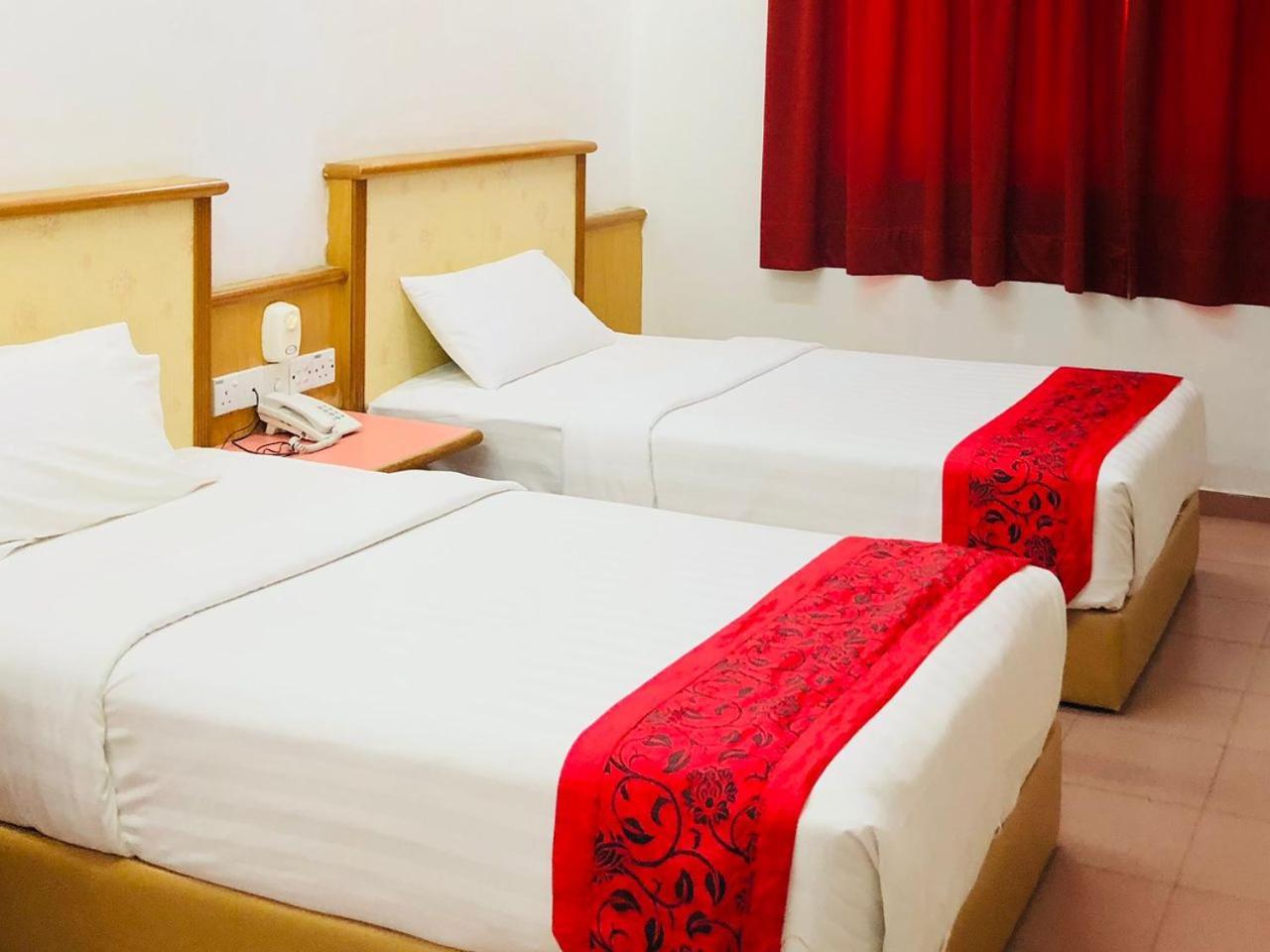 קואלה טרנגאנו Intan Beach Resort מראה חיצוני תמונה