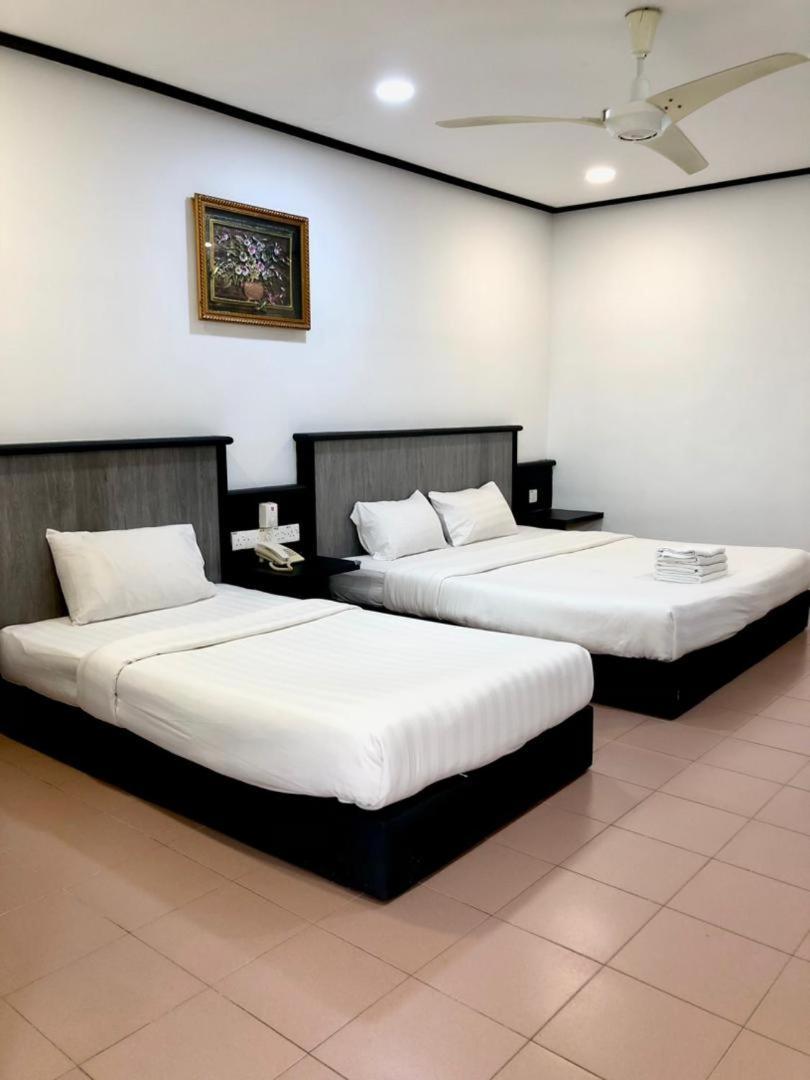 קואלה טרנגאנו Intan Beach Resort מראה חיצוני תמונה