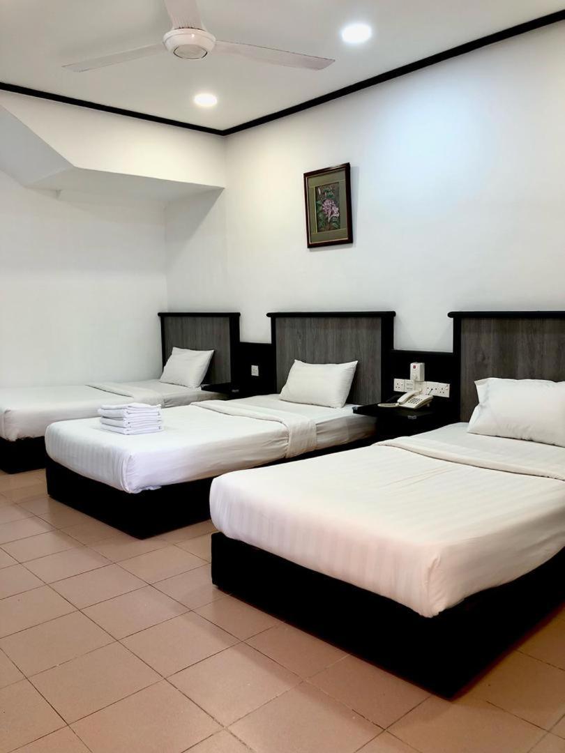 קואלה טרנגאנו Intan Beach Resort מראה חיצוני תמונה